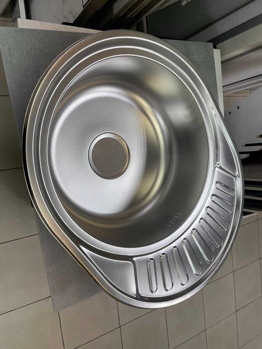 Кухонна мийка кругла з місцем для сушіння