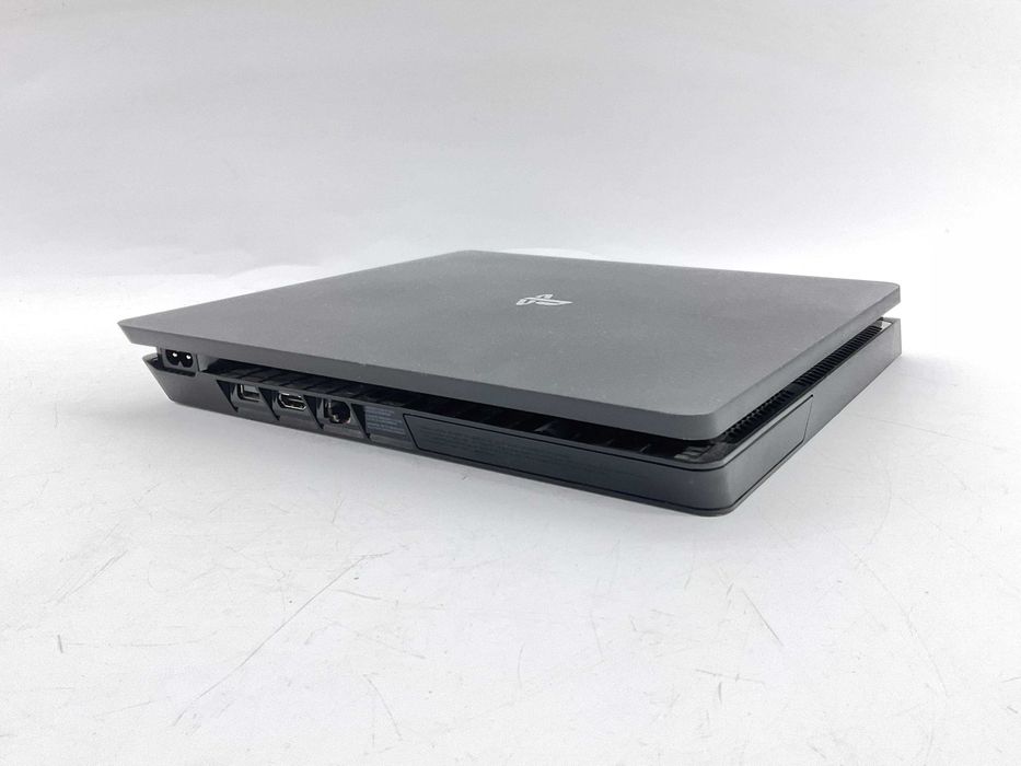PS4 Slim 1TB + Comando + The Last of Us Remastered