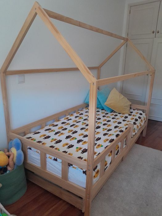Cama de madeira com armazenamento de 90cm