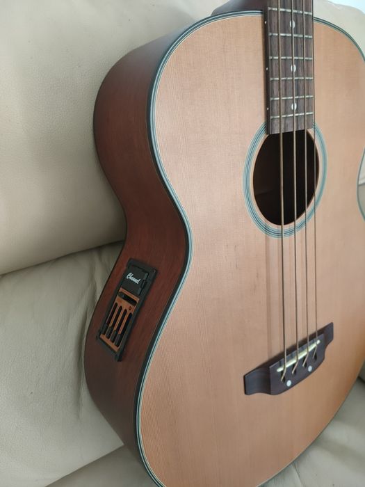 Baixo eletroacústico c/estojo