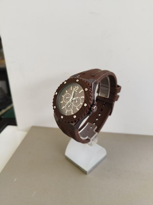 Relógio Guess modelo w11619g3.
