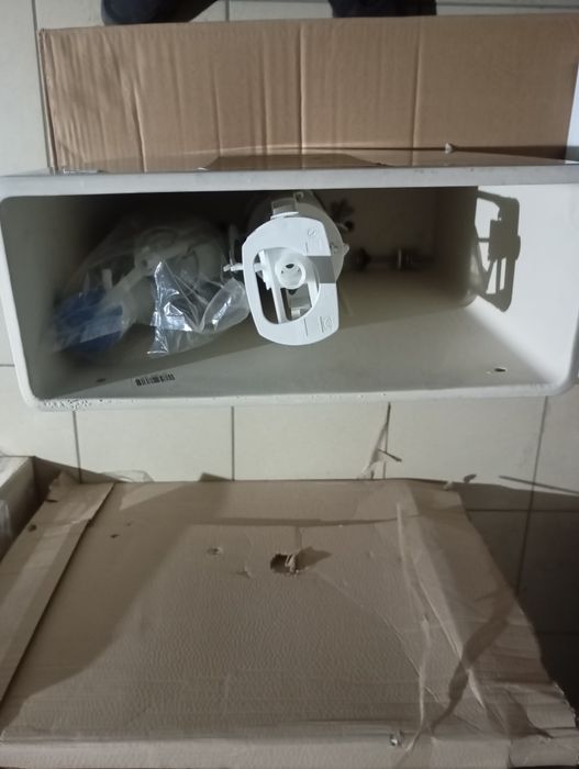 Бак для унитаза ceresit colour clean on