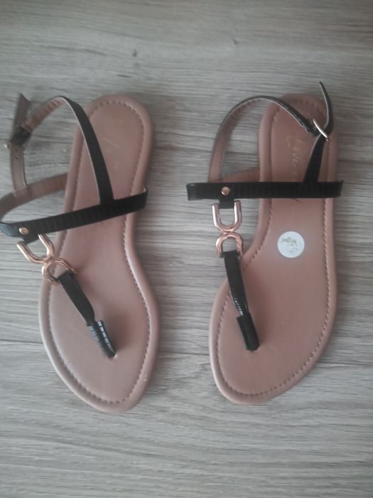 Nowe sandały damskie