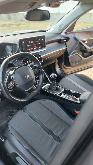 Peugeot 2008 1.2 Puretech Allure
