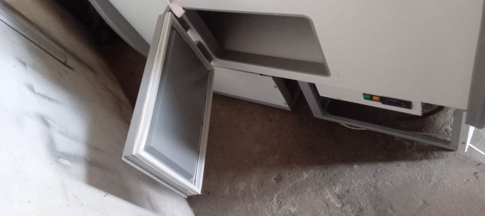 Холодильна вітрина Ілєть-1.2м