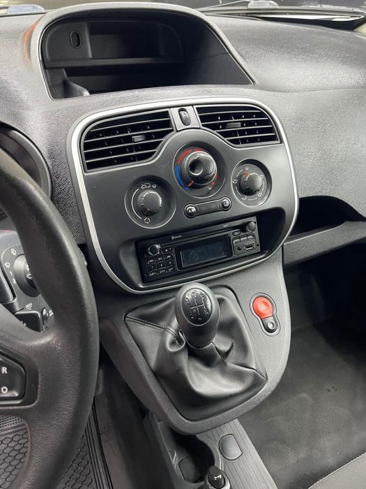 Renault kangoo 1.5dci 2014 gasolio 3 lugares