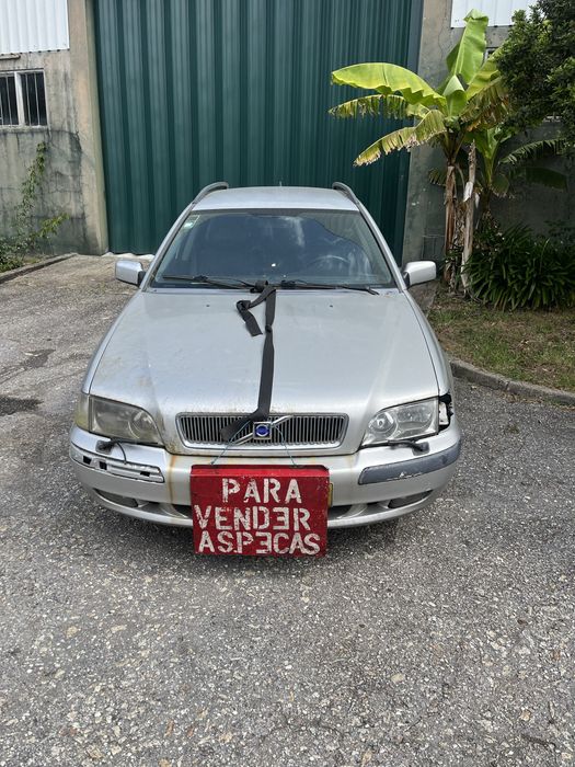 Volvo V40 1.9 DID Ano 2001