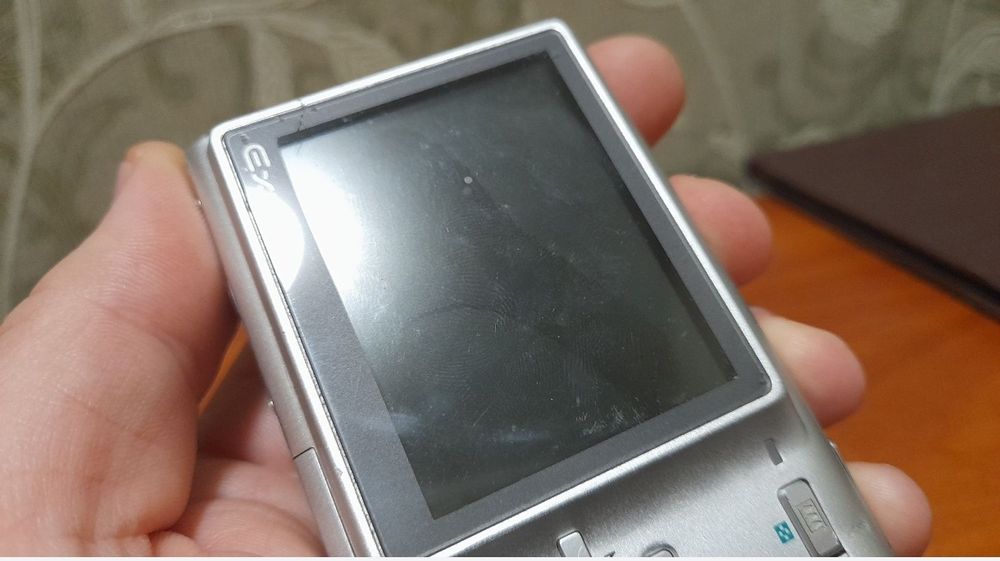 Продам фотоаппарат Casio
продаётся без акб и флешки 
под