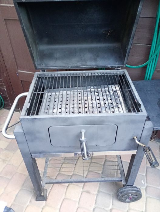Sprzedam grill używany