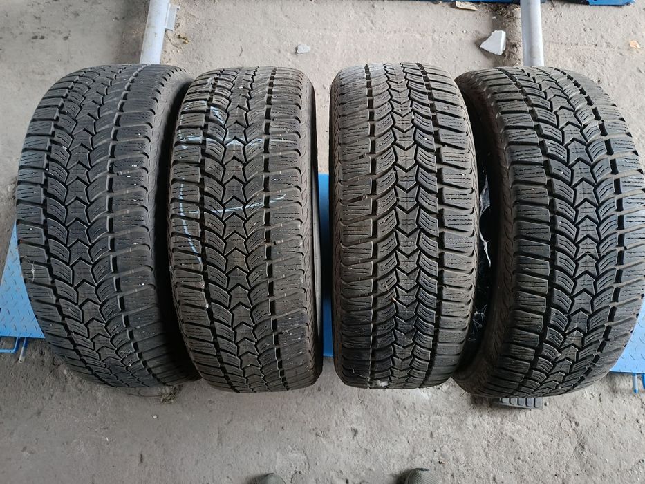 Opony zimowe 4szt. DĘBICA Frigo HP2 215/55 R17 stan bardzo dobry 6mm