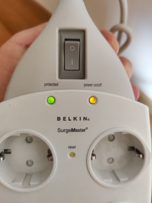Tomada Belkin com proteção