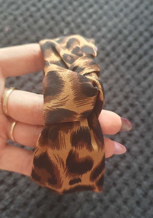 Opaska do włosów. Nowa