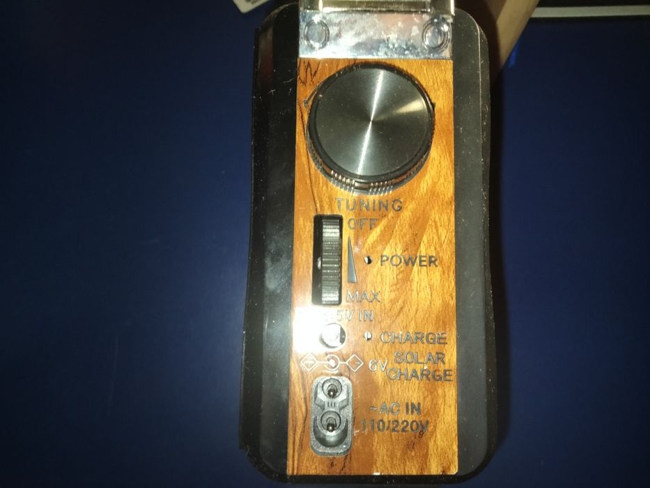 Rádio raro e como novo! Usb, Cartão de memória ou Pen Usb! Bom som!