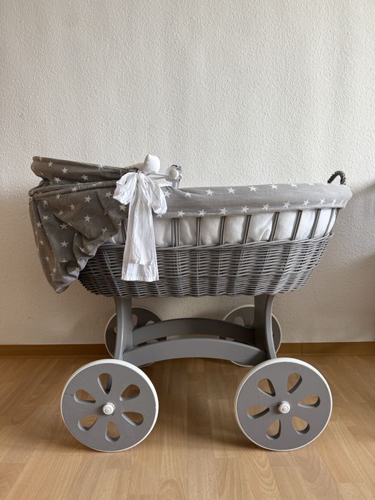 Плетена люлька-кроватка