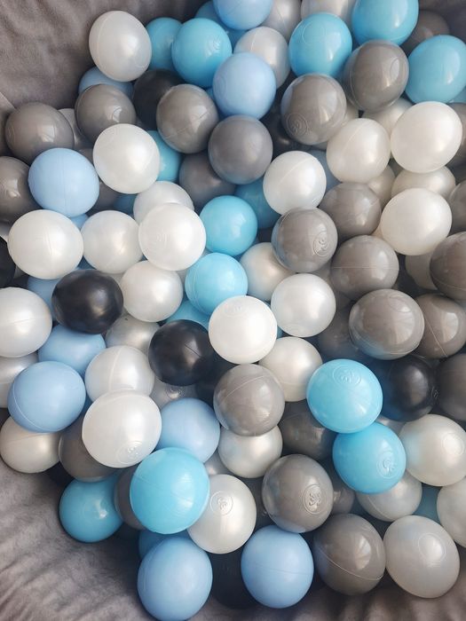 Basen z kulkami dla dziecka