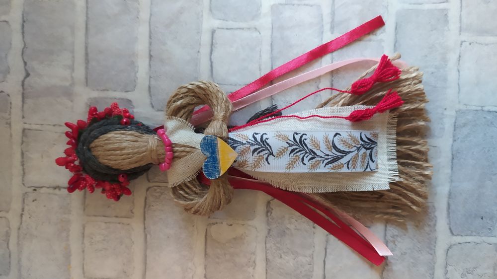 Лялька - мотанка з джгута, український сувенір