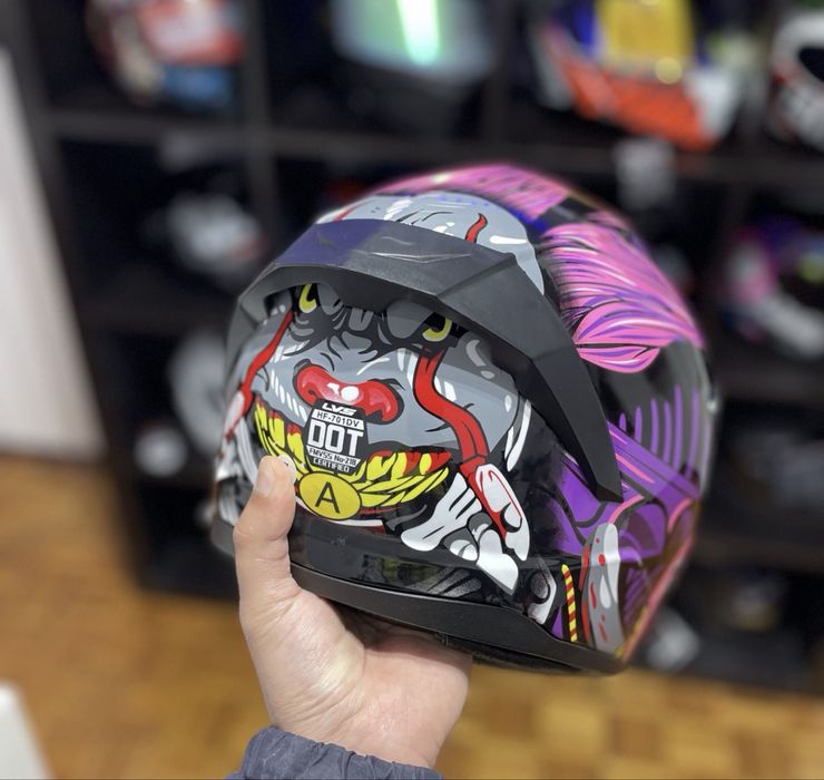 Capacete venom NOVO ja com viseira preta 90€