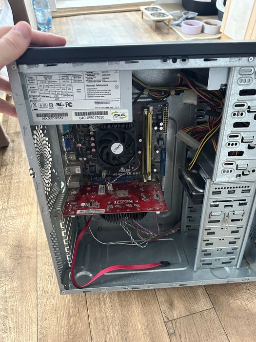 Компʼютер на запчастини