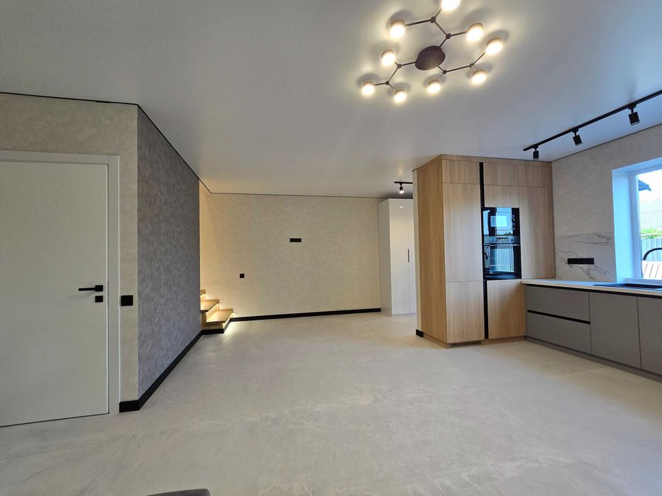 Здається 2-х кімн.таунхаус по вул.Гончара в р-ні Пирогово,читайте опис