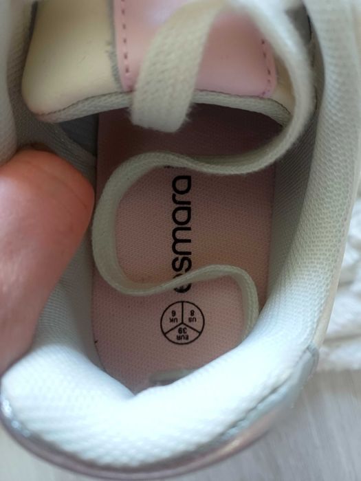 Buty sportowe damskie