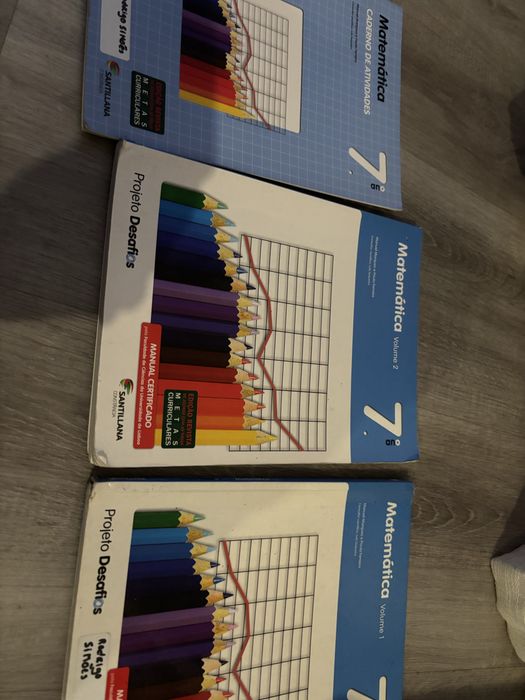 Vendo manuais e cadernos de atividade do 7 ano
