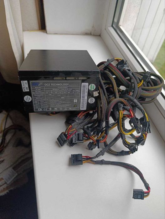 Блок питания OCZ GameXStream 850W.