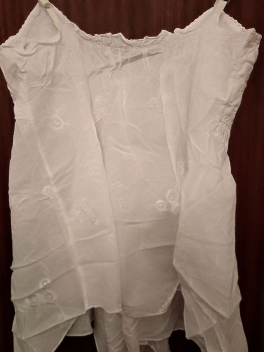 Top bordado alças finas branco