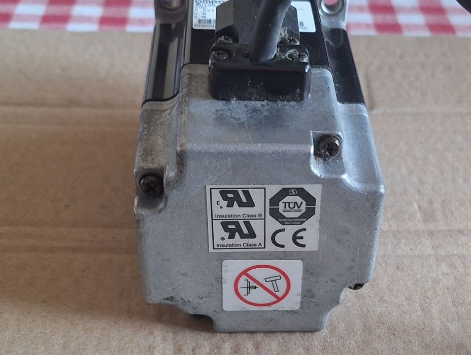 Servo Motor da Omron
