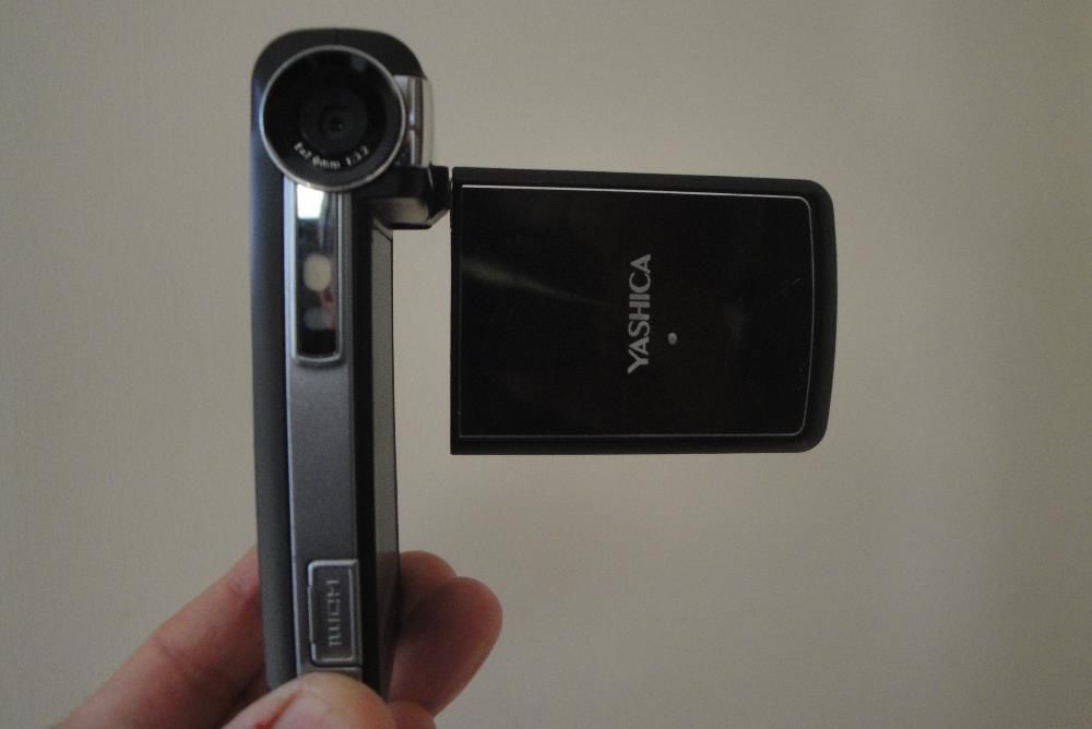 Máquina Fotográfica  Digital YASHICA
