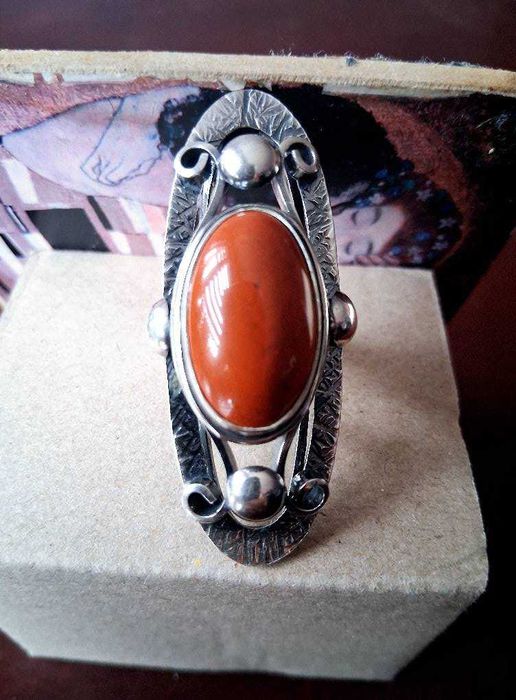 Pierścionek srebrny autorski z kamieniem (jaspis).