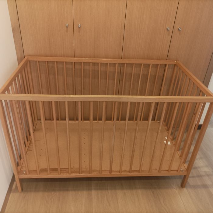 Cama de grades( IKEA)
