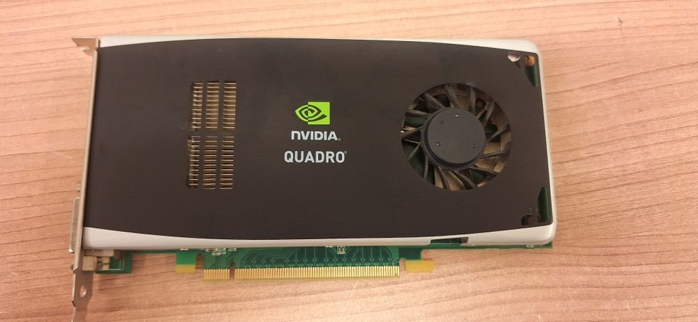 Karta graficzna NVidia FX1800
