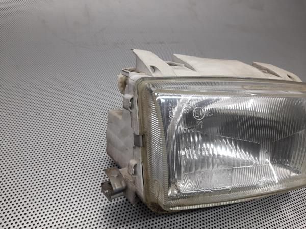 Ótica / farol direita VOLKSWAGEN Polo (6N)