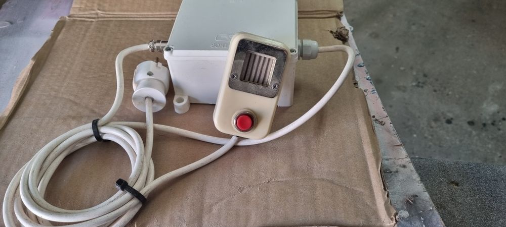 Isqueiro eléctrico de parede