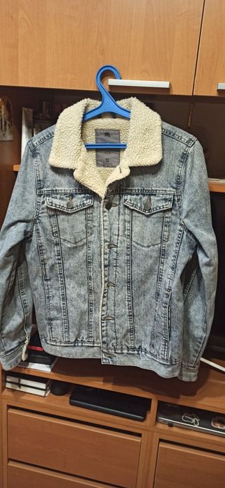 Продам курточку + подарунок(жилетка)