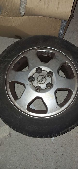 Jante especial Opel com pneu