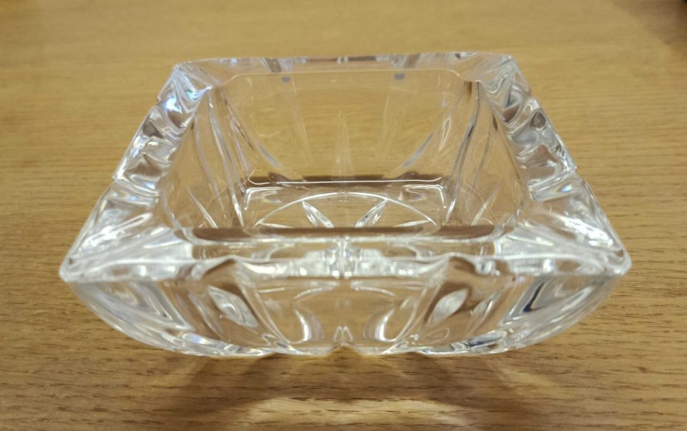 Cinzeiro em cristal
