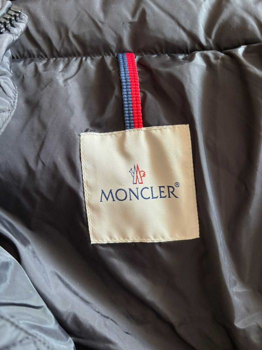 kurtka moncler marque