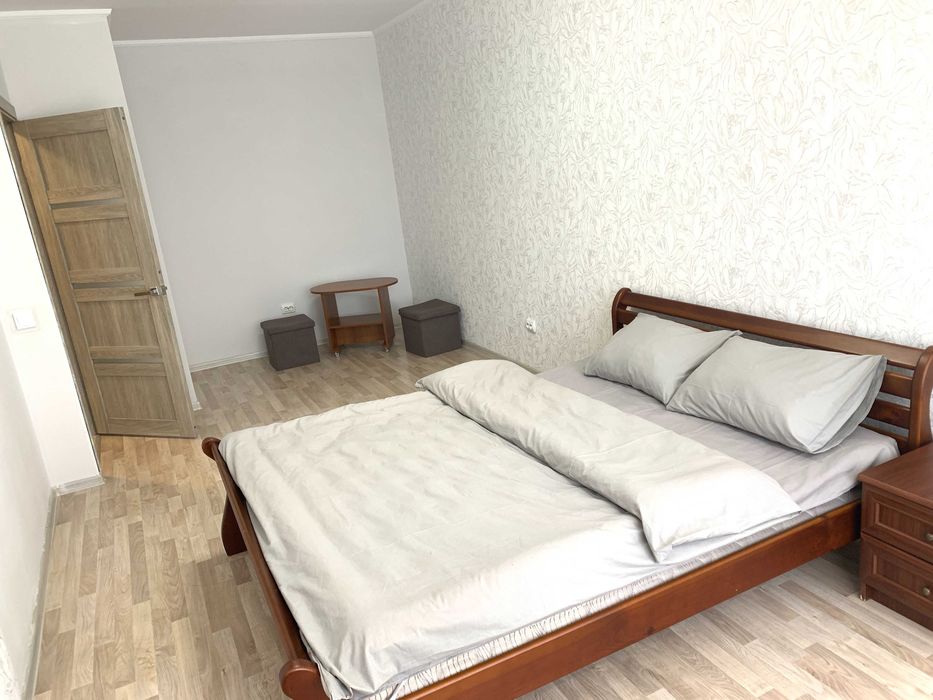 Дружба.Поруч парк. 1 кімната. Квартира подобово