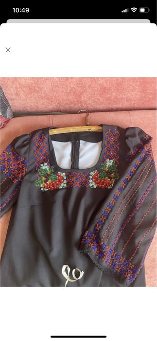 Плаття вишете бісером