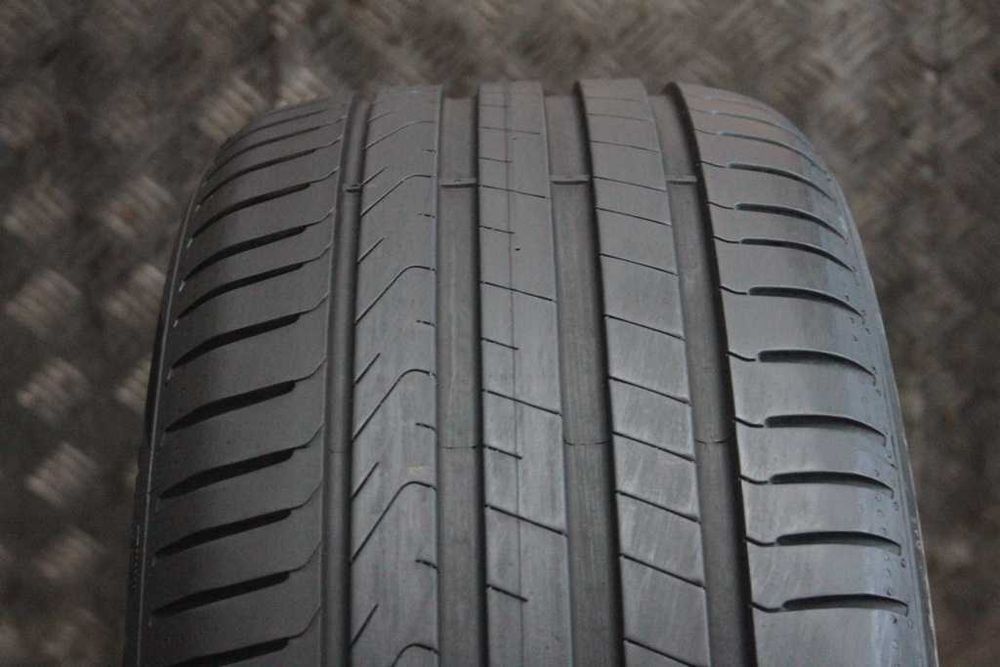 225/40/18 Pirelli Cinturato P7 225/40 R18 92Y XL 2024r