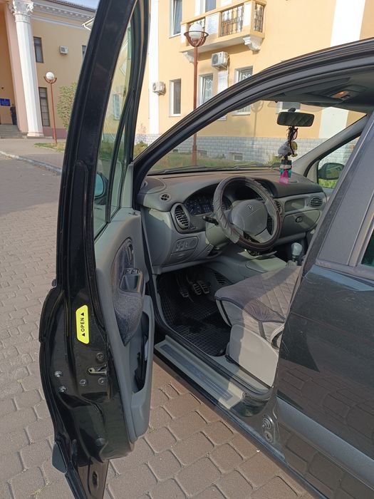 Renault Scenik |