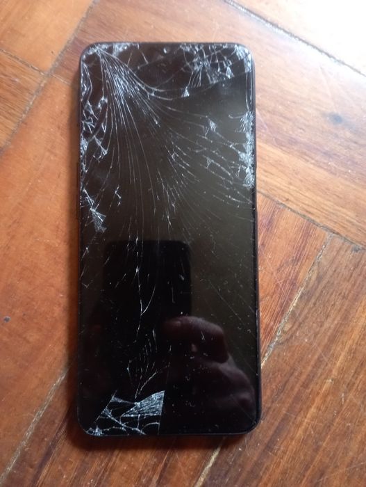 OPPO a54s ecrã partido