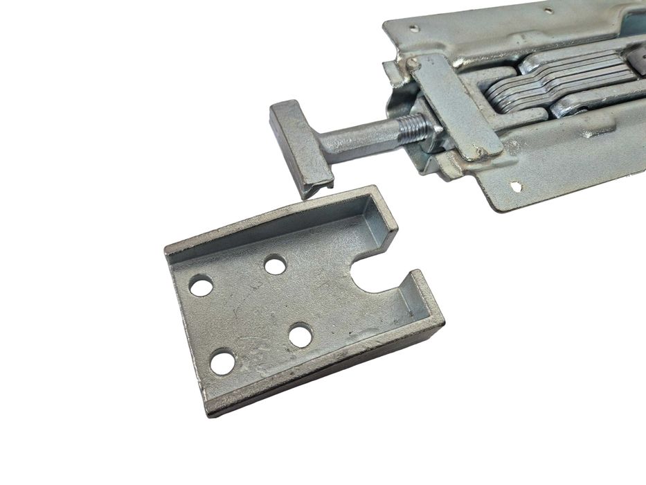 Uchwyt narożny do zamknięcia burtowego wpuszczanego z zaczepem "T"