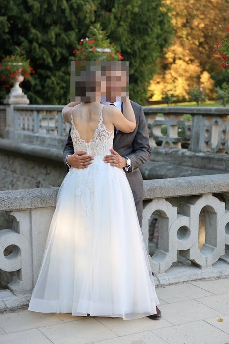 Suknia ślubna w rozmiarze M/L