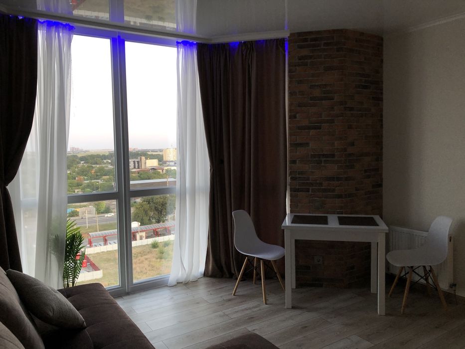 Посуточная квартира студия ,подобова поселок котовского