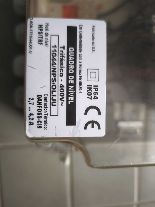 Eletrobomba trifasica com quadro eletrico de nivel