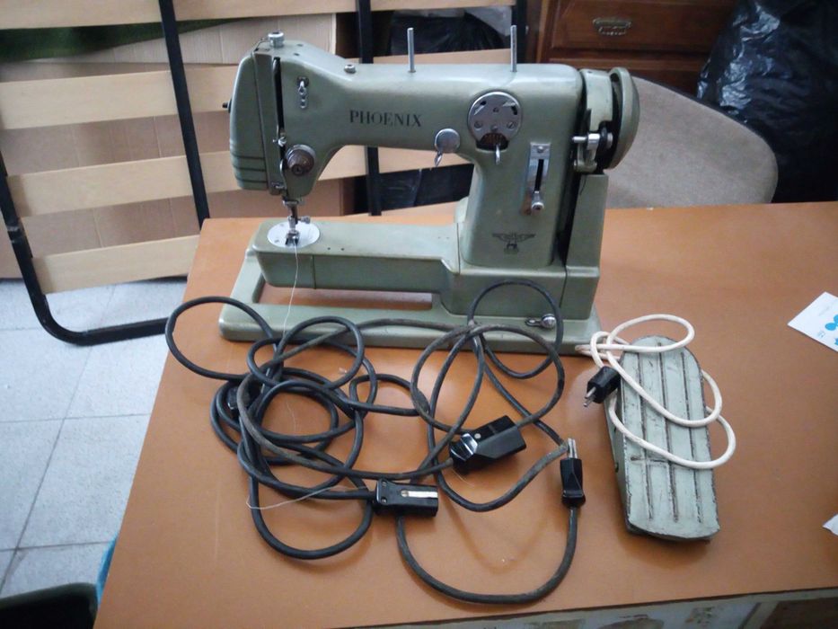Máquina de costura PHOENIX, elétrica, finais de 1940/inícios de 1950