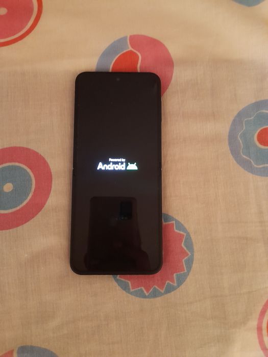 Telemóvel Samsung Z Flip 7FE
