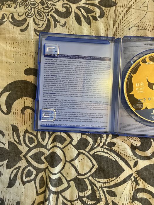 Диск на ps 4 Mortal kombat 11